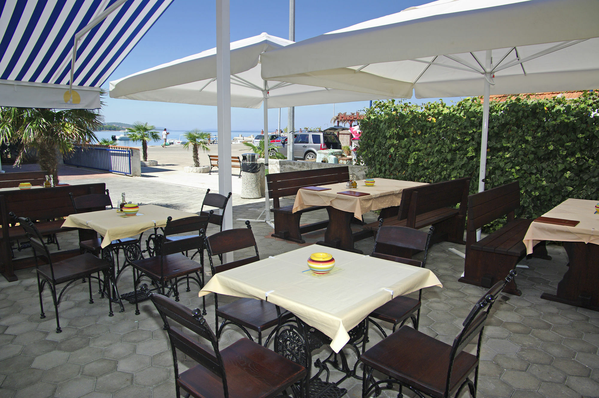 Aparthotel Marina Gromela Mirca  Экстерьер фото